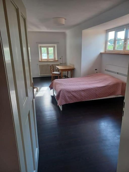 Ferienwohnung In Der Villa Sana Mit Grossem Garten Rofingen Exterior foto